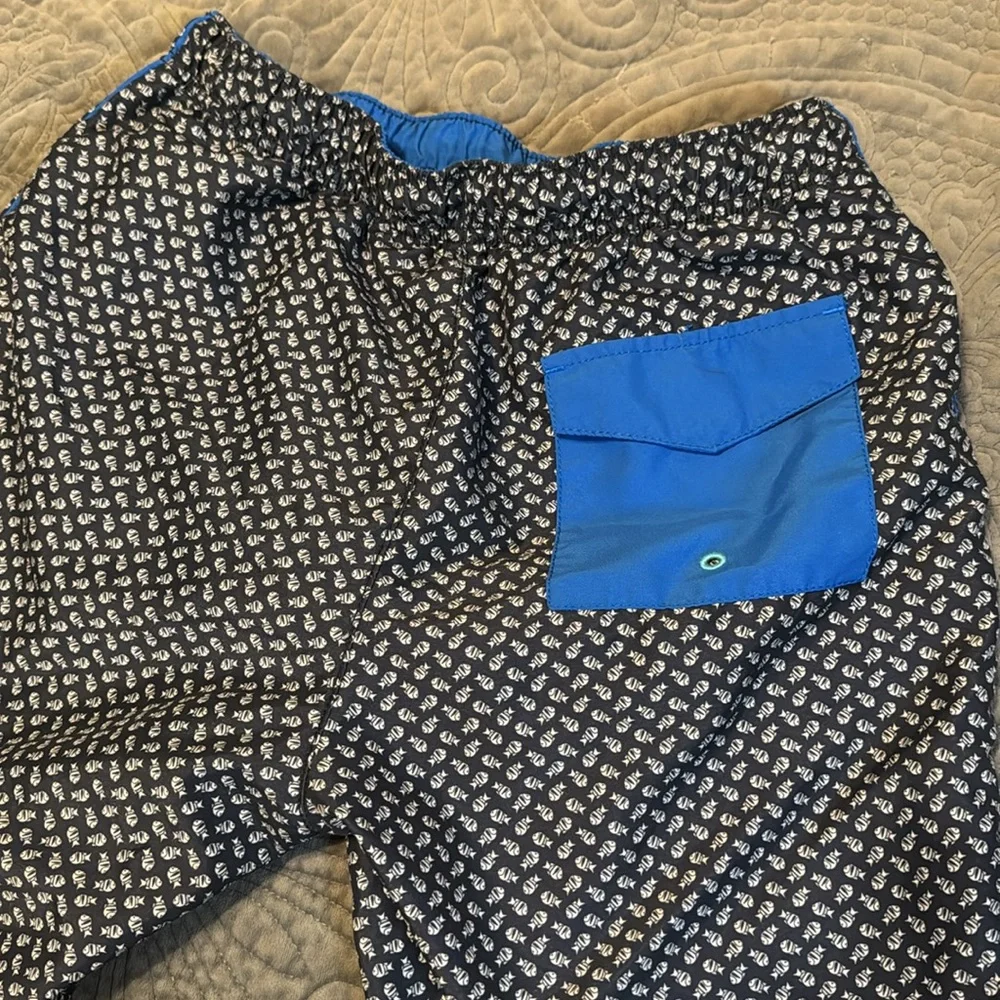 TOMMY BAHAMA Swim Trunks. Size Small